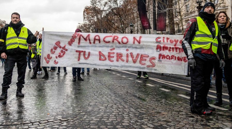 France announces minimum wage increase, tax relief after repeated protests in Paris